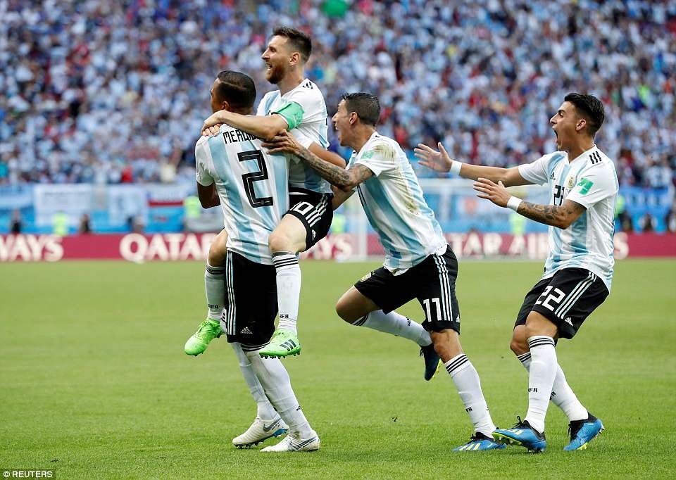 Messi đưa ra yêu cầu để tiếp tục cống hiến cho đội tuyển Argentina - 1
Argentina dừng bước ở World Cup 2018 ngay từ vòng 1/8