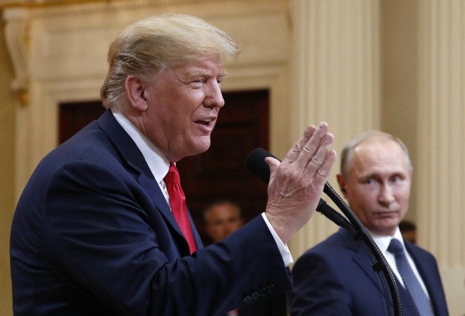 Phản ứng của ông Trump sau lời mời thăm Moscow bất ngờ của ông Putin - 1
Tổng thống Mỹ Donald Trump và Tổng thống Nga Vladimir Putin trong cuộc họp báo chung hôm 16/7 tại Phần Lan. (Ảnh: Reuters)