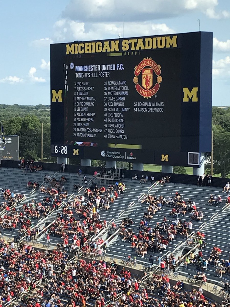 MU thảm bại trước Liverpool tại IC Cup - 4