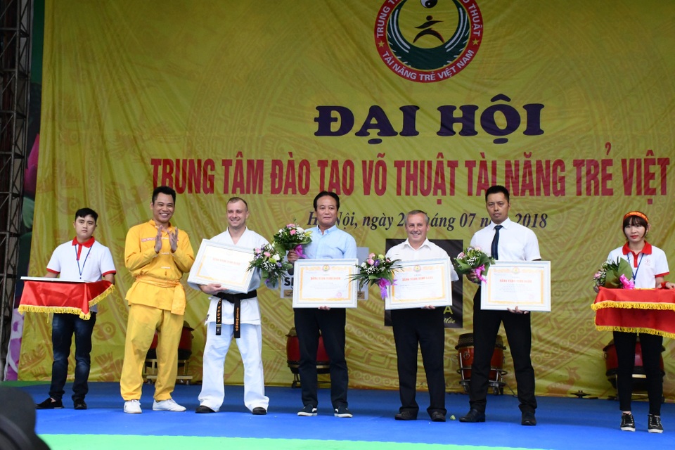 Đại hội võ thuật lần thứ nhất thành công rực rỡ - 7