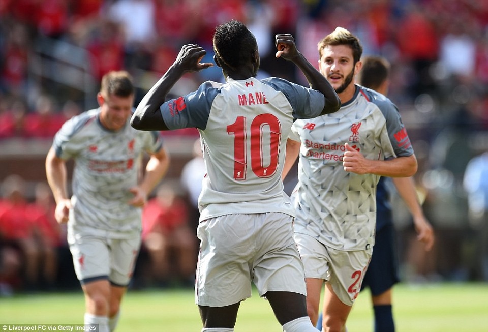 
Mane mở tỉ số cho Liverpool từ chấm 11m
