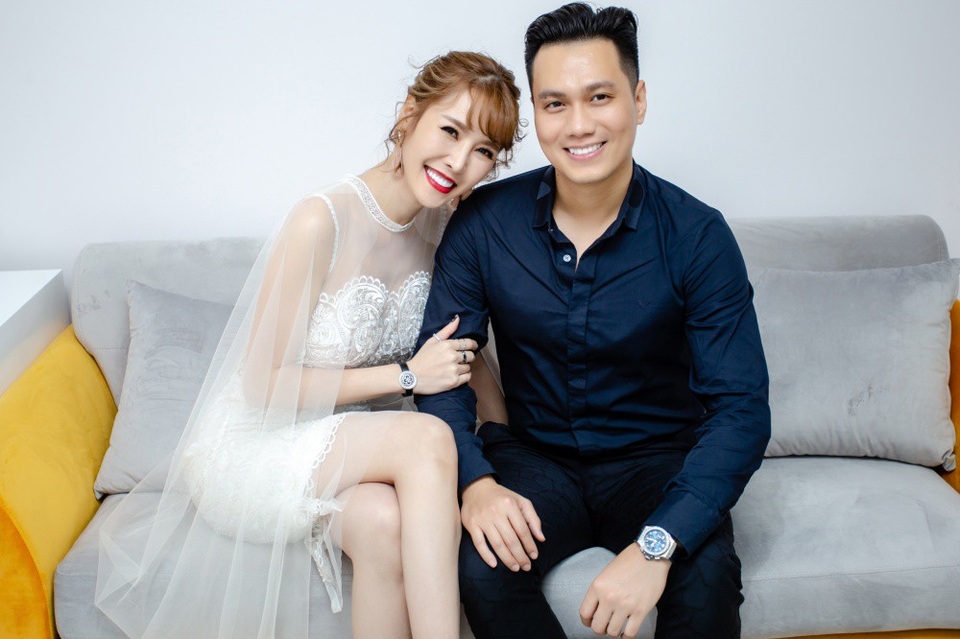 Quế Vân nói Bảo Thanh “sân si” khi “đá xéo” cô và Việt Anh dựng scandal tình ái - 5 Việt Anh cho rằng, chuyện anh lau nước mắt cho Quế Vân lúc cô buồn là hết sức bình thường.