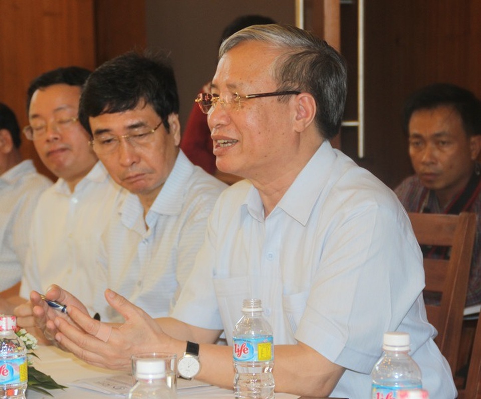 "Khoa học phải mở đường cho đất nước phát triển" - 1 Ủy viên Bộ Chính trị - Thường trực Ban Bí thư Trung ương Đảng Trần Quốc Vượng tại buổi thăm và làm tại Trung tâm quốc tế Khoa học và Giáo dục liên ngành (ICISE) tại TP Quy Nhơn, tỉnh Bình Định.