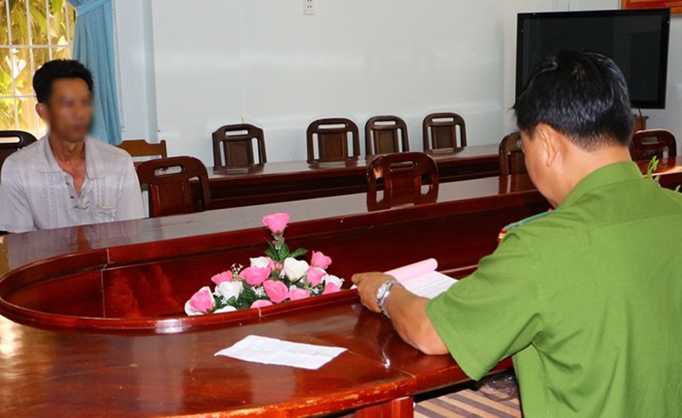 Xử phạt người đàn ông hoang báo bị cướp 10 tỷ đồng - 1 Người đàn ông hoang báo bị cướp 10 tỷ đồng.