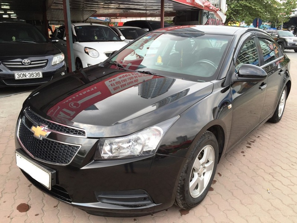 Những chiếc ô tô số tự động của Mỹ đang bán với giá 300 triệu đồng - 3 Chevrolet Cruze đời 2010, số tự động đang được nhiều chủ xe bán với giá khoảng hơn 300 triệu đồng.