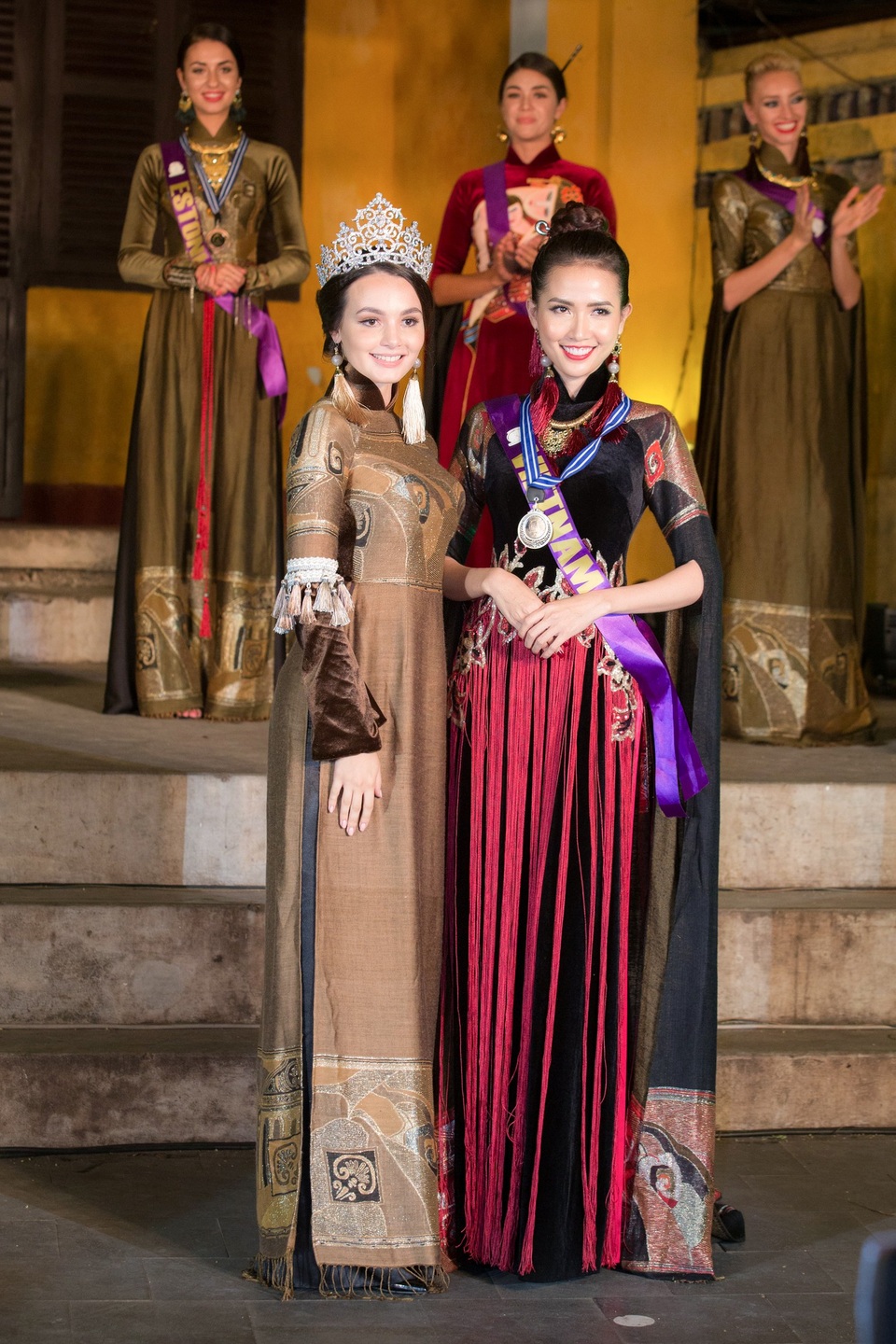 Thí sinh hoa hậu Đại sứ du lịch thế giới “khuấy động” phố cổ Hội An - 1 Thí sinh hoa hậu Đại sứ du lịch thế giới “khuấy động” phố cổ Hội An - 1