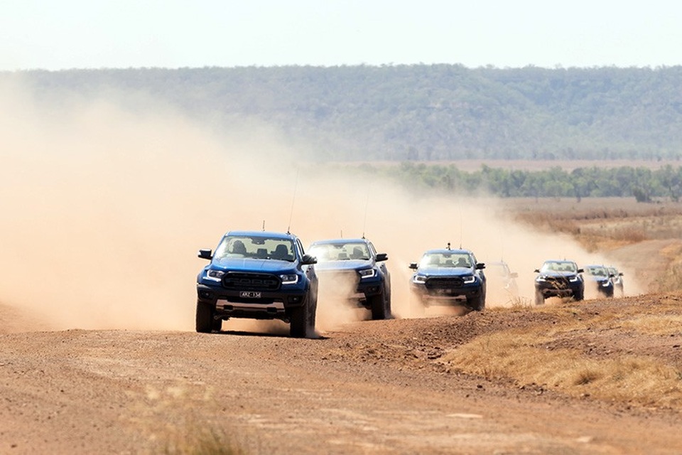Ford Ranger Raptor khác gì xe Ford Ranger thông thường? - 1 Ford Ranger Raptor khác gì xe Ford Ranger thông thường? - 1