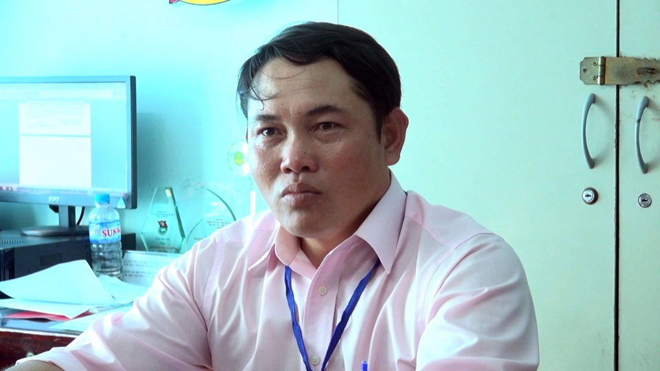 Chàng cán bộ trẻ từng 25 lần hiến máu cứu người - 1 Anh Đinh Văn Ìn với 25 lần hiến máu nhân đạo để giúp đời, giúp người