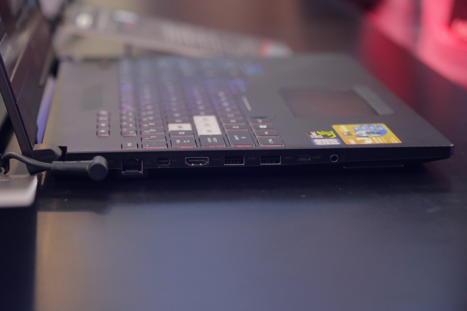Bộ đôi laptop gaming từ ROG về Việt Nam với giá 45 triệu đồng - 5 Bộ đôi laptop gaming từ ROG về Việt Nam với giá 45 triệu đồng - 5