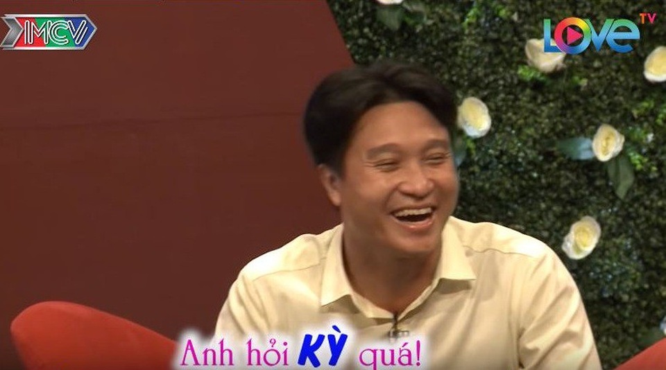 Cô gái Vĩnh Long tiết lộ chưa có nụ hôn đầu khiến đối tượng hẹn hò cười lớn - 3 Cô gái Vĩnh Long tiết lộ chưa có nụ hôn đầu khiến đối tượng hẹn hò cười lớn - 3