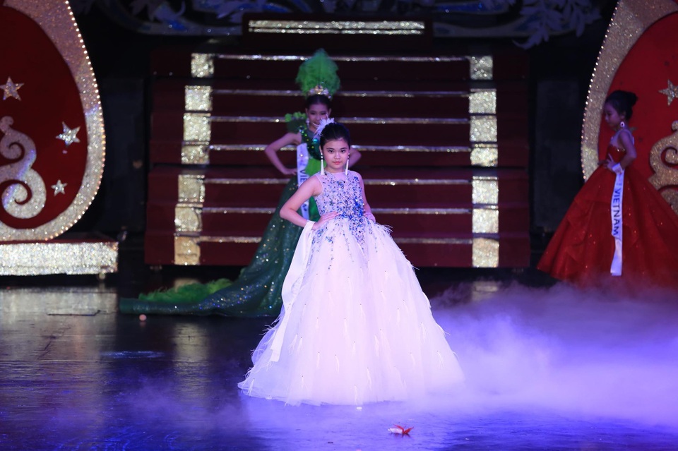 Người mẫu nhí Việt Nam đăng quang Hoa hậu nhí Châu Á Thái Bình Dương 2018 - 2 Người mẫu nhí Việt Nam đăng quang Hoa hậu nhí Châu Á Thái Bình Dương 2018 - 2