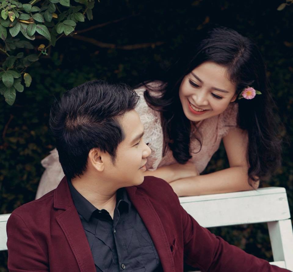 Ca sĩ Trọng Tấn: “Vợ chồng tôi không ai có thể “bắt vía” được ai cả” - 3 Vợ chồng Trọng Tấn - Hoa Đặng luôn khiến nhiều người phải ghen tỵ bởi hoà hợp về mọi thứ.