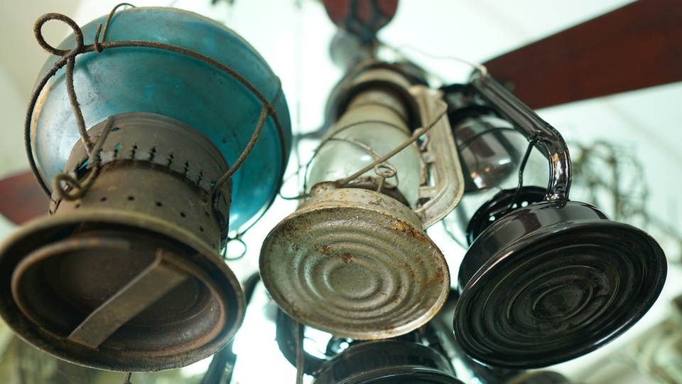 Những chiếc đèn có tuổi đời không dưới 50 năm