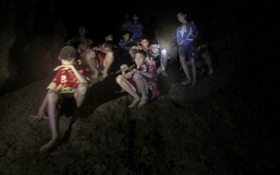 Bị mắc kẹt trong hang, con người có thể sống bao lâu? - 1