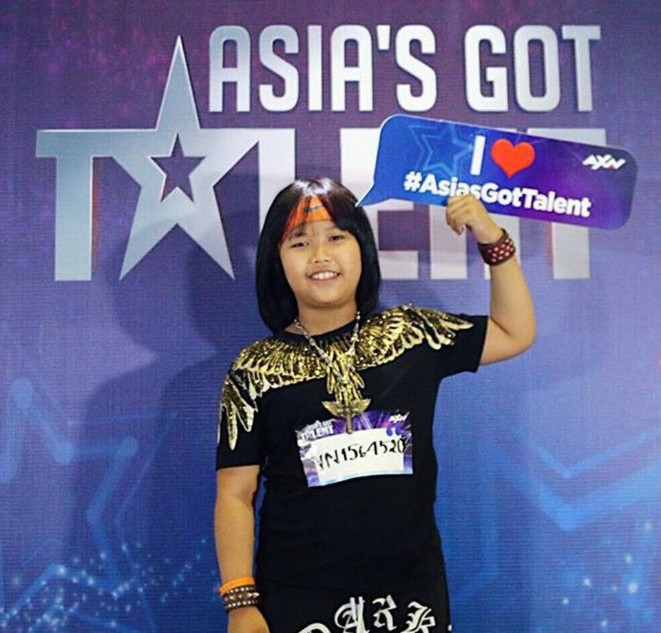 “Thần đồng đánh trống” Trọng Nhân tham gia vòng loại Asia's Got Talent - 1 Quán quân Vietnams Got Talent (Tìm kiếm tài năng Việt Nam) mùa 4 Trọng Nhân bất ngờ có mặt tại chương trình Tìm kiếm tài năng Châu Á khi chương trình tổ chức vòng loại tại Việt Nam.