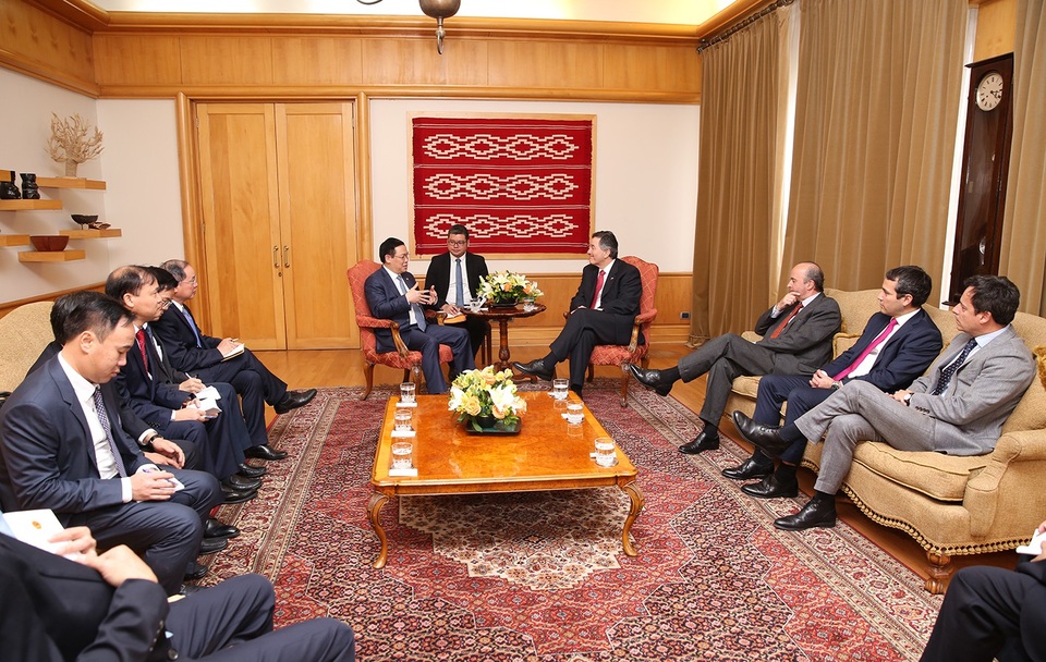 Chile là đối tác quan trọng hàng đầu của Việt Nam tại khu vực Mỹ Latinh - 2 Phó Thủ tướng Vương Đình Huệ làm việc với Bộ trưởng Ngoại giao Roberto Ampuero Espinoza