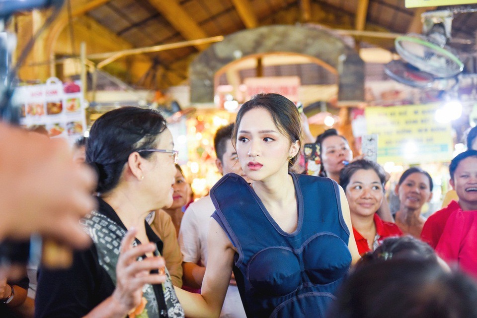 Trấn Thành muốn "rớt nước mắt" vì thương Hari Won vất vả - 16