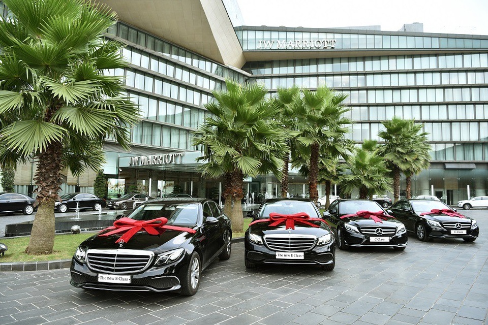 E-Class tiếp tục đồng hành cùng khách sạn hàng đầu Việt Nam - 2 Khách sạn JW Marriot lựa chọn Mercedes-Benz cho đội xe chuyên chở cao cấp