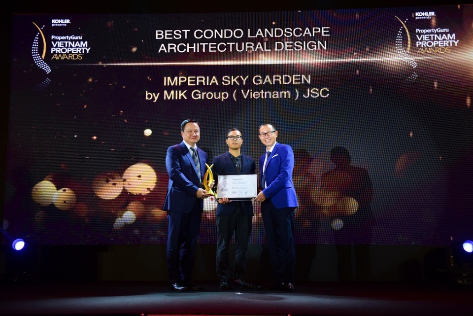 Imperia Sky Garden “đốn tim” Ban giám khảo PropertyGuru Vietnam Property Awards 2018. - 3 Imperia Sky Garden được vinh danh là Dự án có thiết kế cảnh quan xuất sắc nhất - Best Condo Landscape Architectural Design.