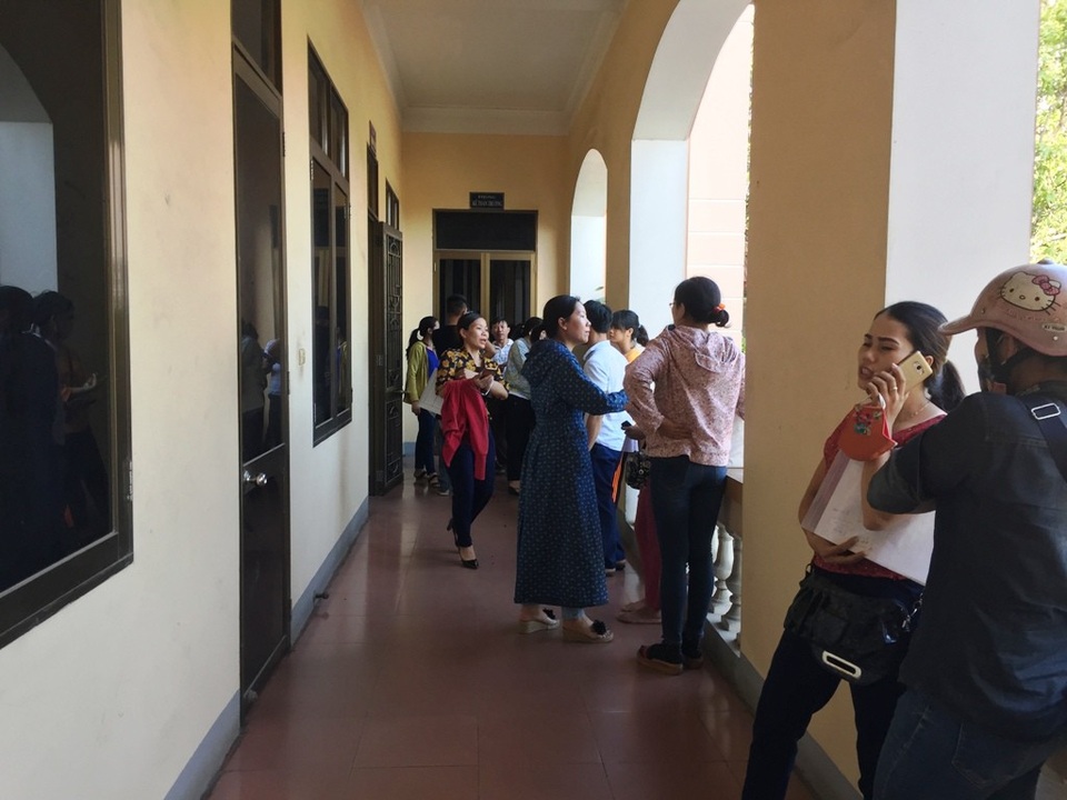 Nghệ An: Hàng trăm lao động lao đao, bị treo sổ bảo hiểm! - 2 Nghệ An: Hàng trăm lao động lao đao, bị treo sổ bảo hiểm! - 2