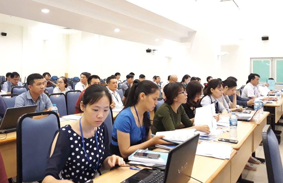 Gần 80 cán bộ nòng cốt tập huấn kiểm định chất lượng giáo dục - 1 Các cán bộ nòng cốt của 32 trường đại học, cao đẳng trong cả nước đang tham gia tập huấn kiểm định chất lượng cở sở GD và chương trình đào tạo tại Đà Nẵng