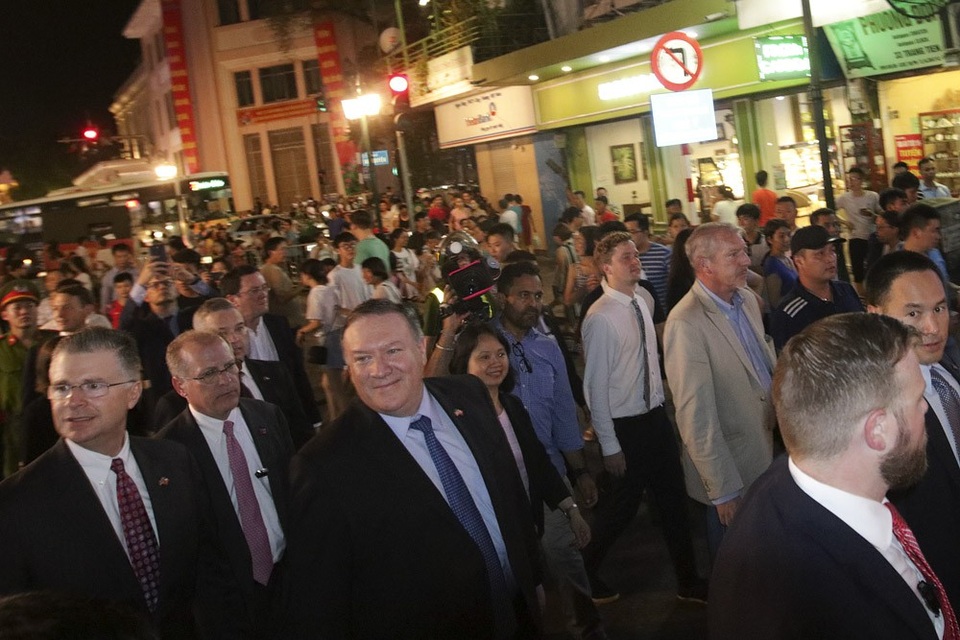 
Sau đó, ông Pompeo đã có bài phát biểu trước các đại diện doanh nghiệp Việt Nam và Mỹ.
