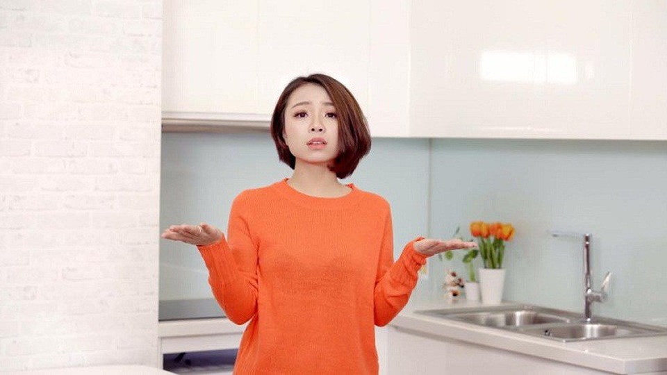 Nữ cổ động quyến rũ của "Nóng cùng World Cup" góp mặt trong bộ phim "Quỳnh búp bê" - 4 Một số hình ảnh khác của Liên Tít