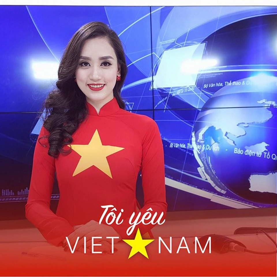 Nữ MC 7 năm đứng lật ô chữ trên "Chiếc nón kỳ diệu" giờ ra sao? - 4
Hiện Hồng Nhung làm MC cho đài Tổ Quốc TV.