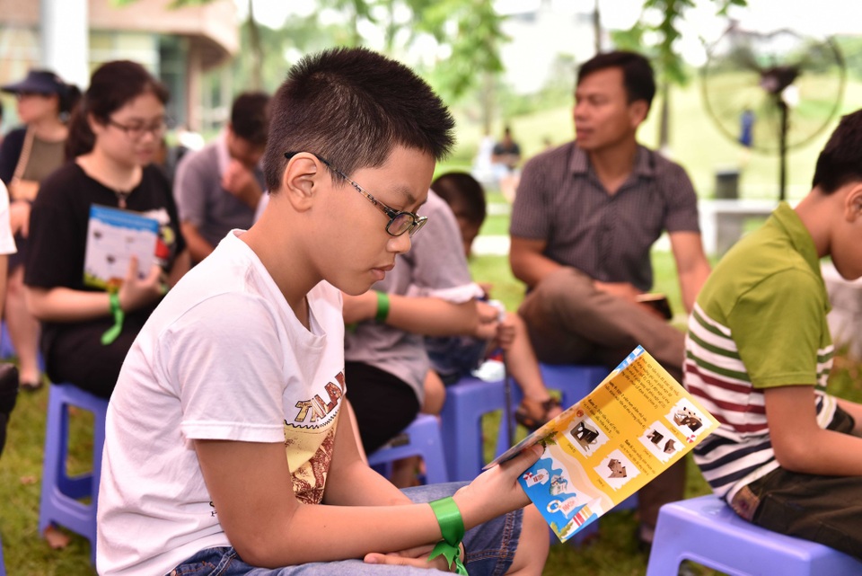 Gần 400 học sinh say mê khám phá văn hóa dân tộc qua công nghệ thực tế ảo - 3