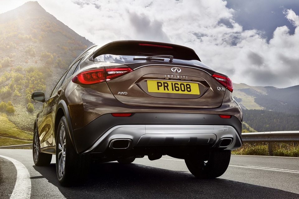 Infiniti và Mercedes-Benz hủy kế hoạch làm chung xe nhỏ - 1 Infiniti và Mercedes-Benz hủy kế hoạch làm chung xe nhỏ - 1