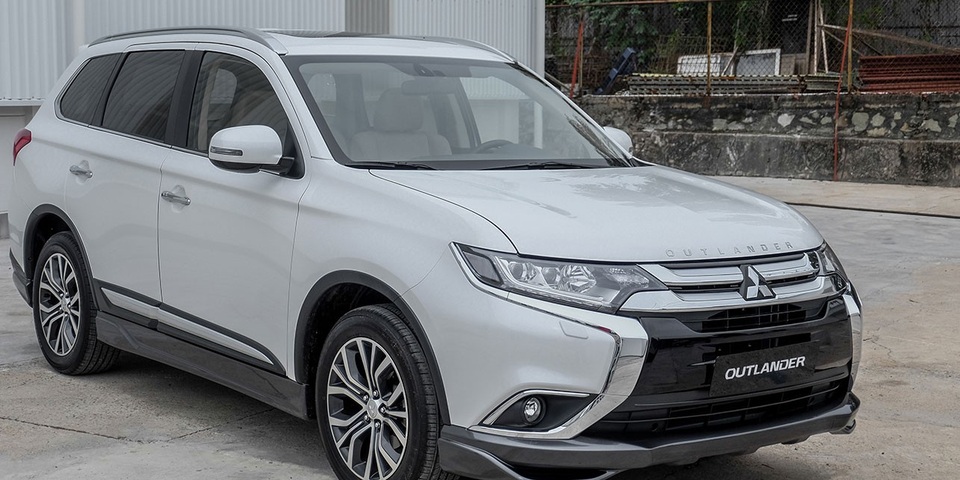Ô tô giảm giá mạnh, xe rẻ nhất Việt Nam chạm đáy 260 triệu đồng - 1
Mẫu crossover Outlander được giảm giá mạnh.