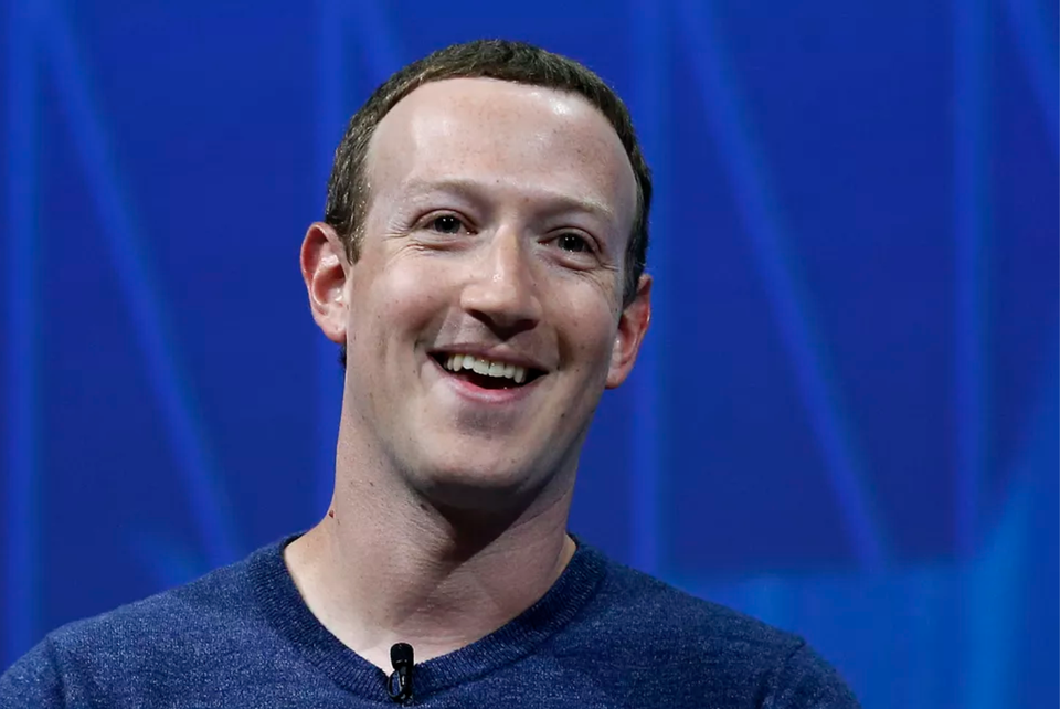 Sở hữu gần 82 tỷ USD, Mark Zuckerberg trở thành người giàu thứ 3 thế giới - 1
Bỏ học để khởi nghiệp, giờ đây Mark Zuckerber đã trở thành người giàu thứ 3 trên thế giới.