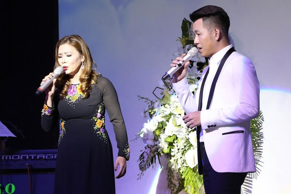 Lân Nhã, Trung Dũng, Trọng Bắc làm khách mời của ca sĩ Kiều Lệ - 2 Lân Nhã, Trung Dũng, Trọng Bắc làm khách mời của ca sĩ Kiều Lệ - 2