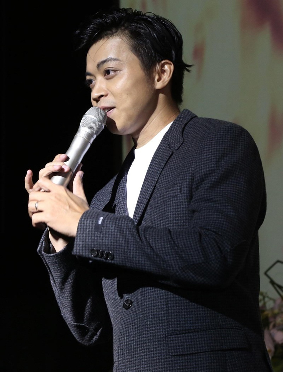 Lân Nhã, Trung Dũng, Trọng Bắc làm khách mời của ca sĩ Kiều Lệ - 4 Lân Nhã, Trung Dũng, Trọng Bắc làm khách mời của ca sĩ Kiều Lệ - 4