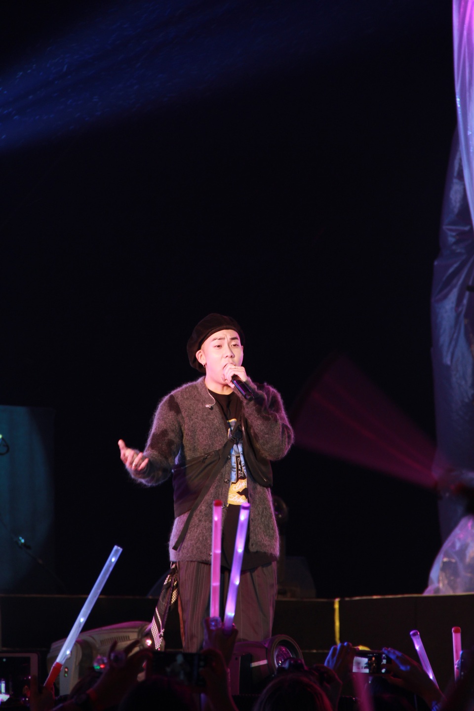 Biển người đếm ngược chào đón năm mới 2018 ở Đà Nẵng - 6 Biển người đếm ngược chào đón năm mới 2018 ở Đà Nẵng - 6