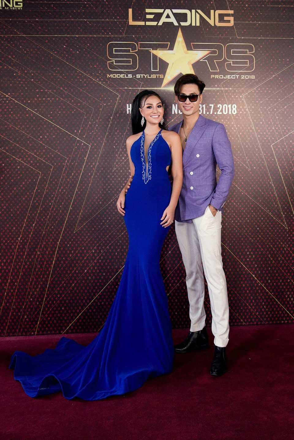 Nữ Hoàng Trần Huyền Nhung diện đầm quyến rũ của NTK Tuấn Hải đi sự kiện - Ảnh 8. Nữ Hoàng Trần Huyền Nhung diện đầm quyến rũ của NTK Tuấn Hải đi sự kiện - Ảnh 8.