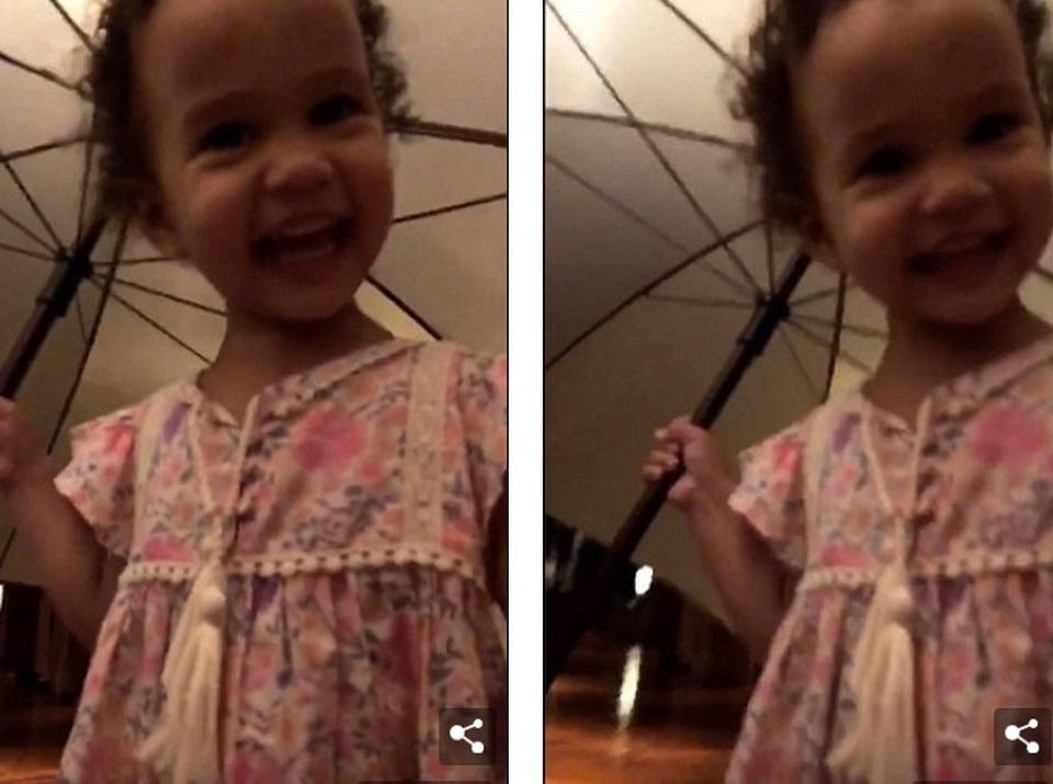 Chrissy Teigen không che giấu dáng sồ sề sau sinh - 10
Cô nhóc là niềm hạnh phúc của bố mẹ sau nhiều năm chờ đợi