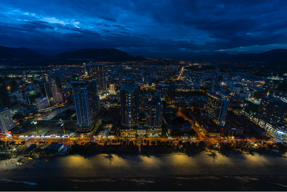 Dòng vốn lớn đang ồ ạt đổ vào bất động sản nghỉ dưỡng Nha Trang - 2 The Costa Nha Trang là dự án duy nhất thuộc đường Trần Phú hiện nay đã hoàn thiện toàn bộ cả về pháp lý và cơ sở hạ tầng.