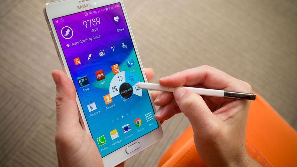 Nhìn lại quá trình phát triển của các dòng Galaxy Note từ trước tới nay - 4 Samsung Galaxy Note4 với màn hình 2K sắc nét.