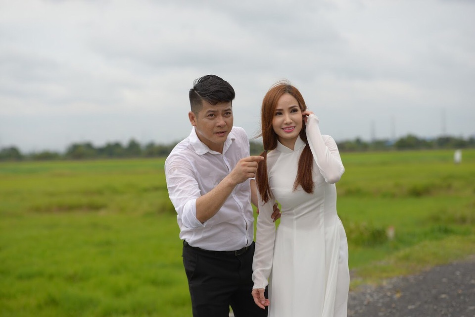 Hoa khôi Bảo Ngọc bị người yêu đá vì... lỡ dính bầu - 1 Bảo Ngọc có mối tình học trò đẹp trong phim với Hoàng Anh Ni.
