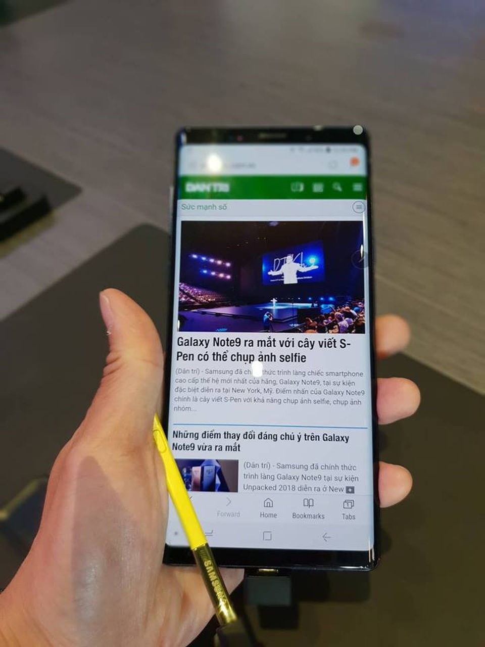 Cận cảnh Galaxy Note9 có cấu hình mạnh mẽ, bút S-Pen độc đáo - 9 Cây viết S Pen chính là cải tiến đáng chú ý nhất trên Galaxy Note9