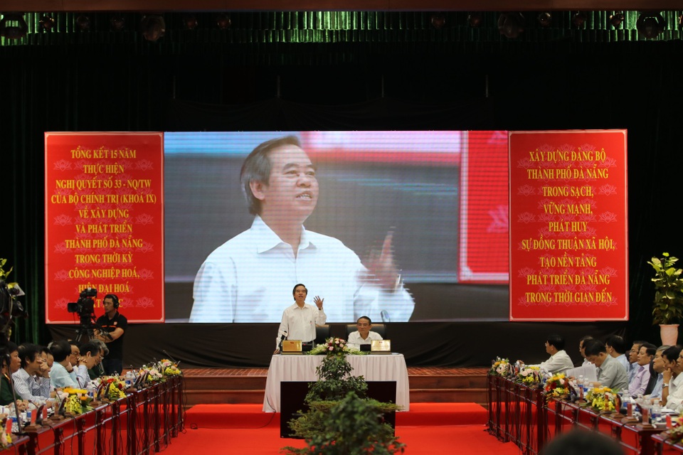Quy hoạch Đà Nẵng, đừng để nhiệm kỳ trước cản bước nhiệm kỳ sau - 1 Trưởng Ban Kinh tế Trung ương Nguyễn Văn Bình: Quy hoạch phát triển Đà Nẵng, đừng để nhiệm kỳ trước cản bước nhiệm kỳ sau