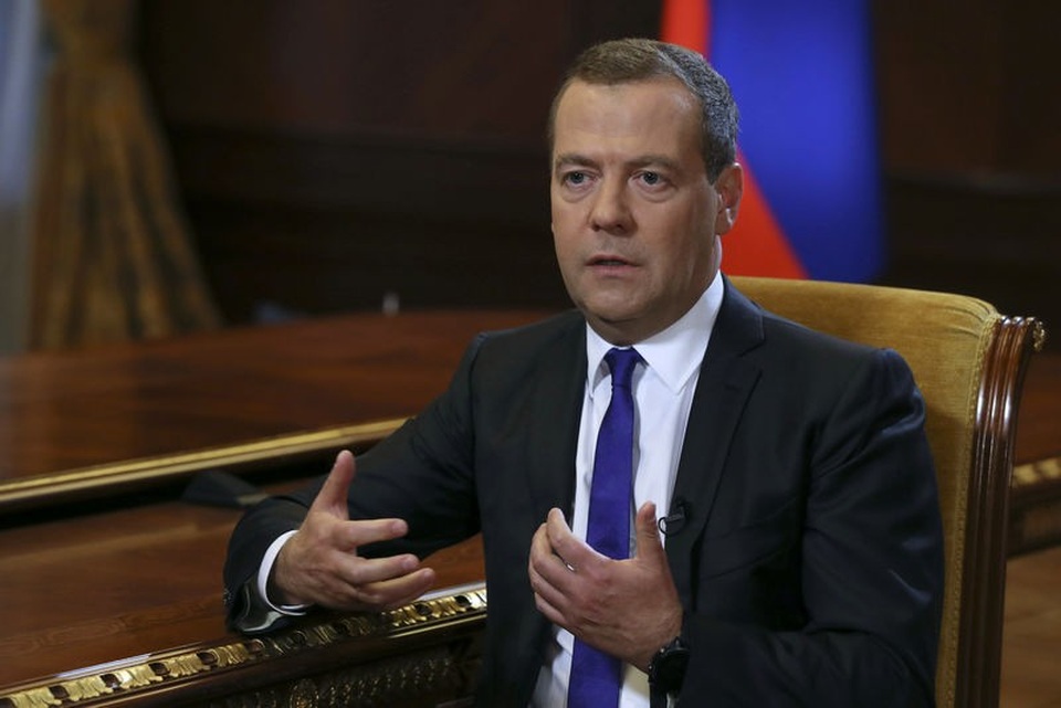 Nga sẽ coi lệnh trừng phạt bổ sung của Mỹ là "tuyên chiến kinh tế" - 1
Thủ tướng Nga Dmitry Medvedev (Ảnh: Reuters)