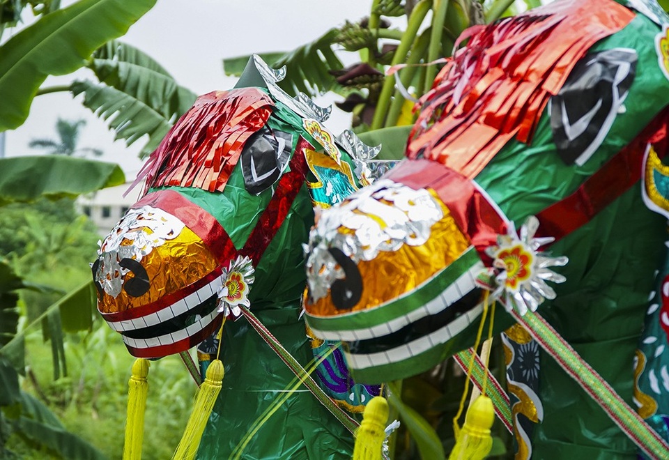 Ngựa giấy "khủng" xếp hàng chờ "tháng cô hồn" - 10 Ngựa giấy "khủng" xếp hàng chờ "tháng cô hồn" - 10