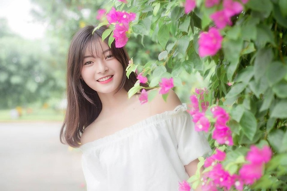 Á khôi Tài sắc Việt Nam 2018: “Hành động âu yếm nơi công cộng là không chấp nhận được” - 11 Á khôi Tài sắc Việt Nam 2018: “Hành động âu yếm nơi công cộng là không chấp nhận được” - 11