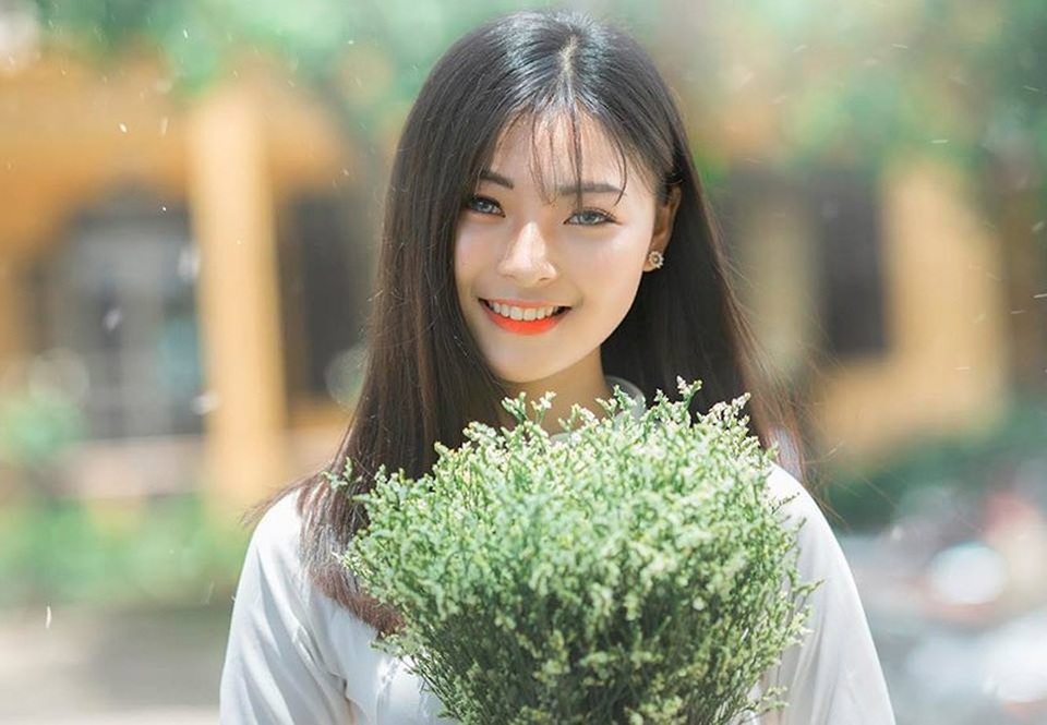 Á khôi Tài sắc Việt Nam 2018: “Hành động âu yếm nơi công cộng là không chấp nhận được” - 5 Á khôi Tài sắc Việt Nam 2018: “Hành động âu yếm nơi công cộng là không chấp nhận được” - 5