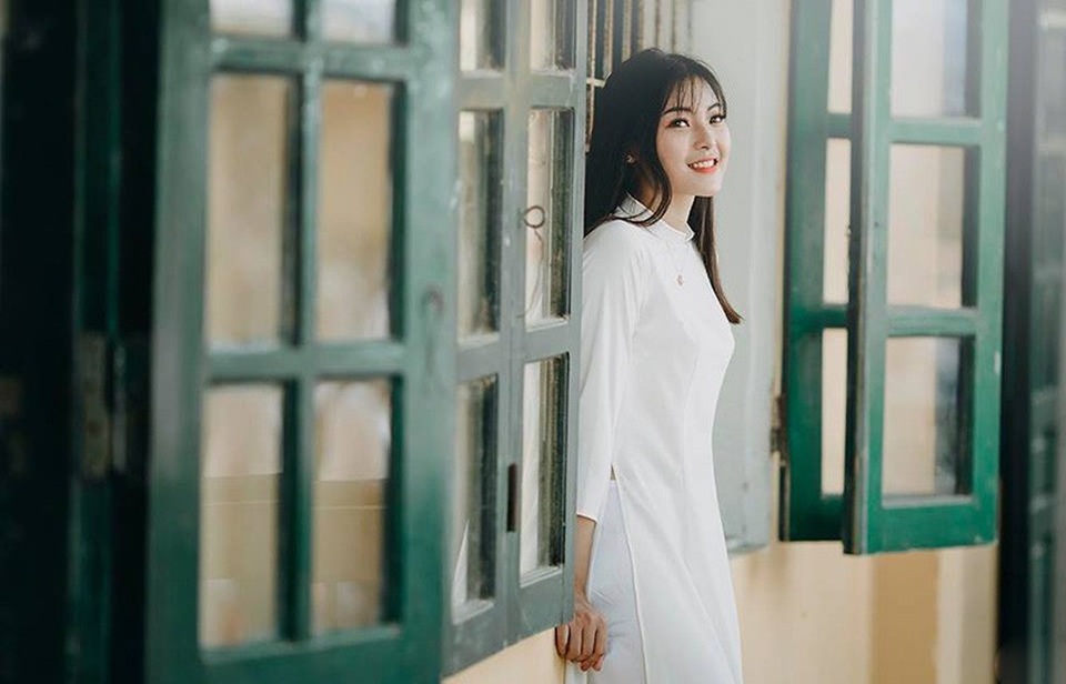 Á khôi Tài sắc Việt Nam 2018: “Hành động âu yếm nơi công cộng là không chấp nhận được” - 2 Á khôi Tài sắc Việt Nam 2018: “Hành động âu yếm nơi công cộng là không chấp nhận được” - 2