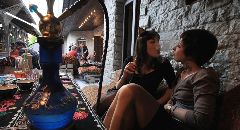 Các nhà khoa học bác bỏ về sự an toàn của shisha - 1 Các nhà khoa học bác bỏ về sự an toàn của shisha - 1
