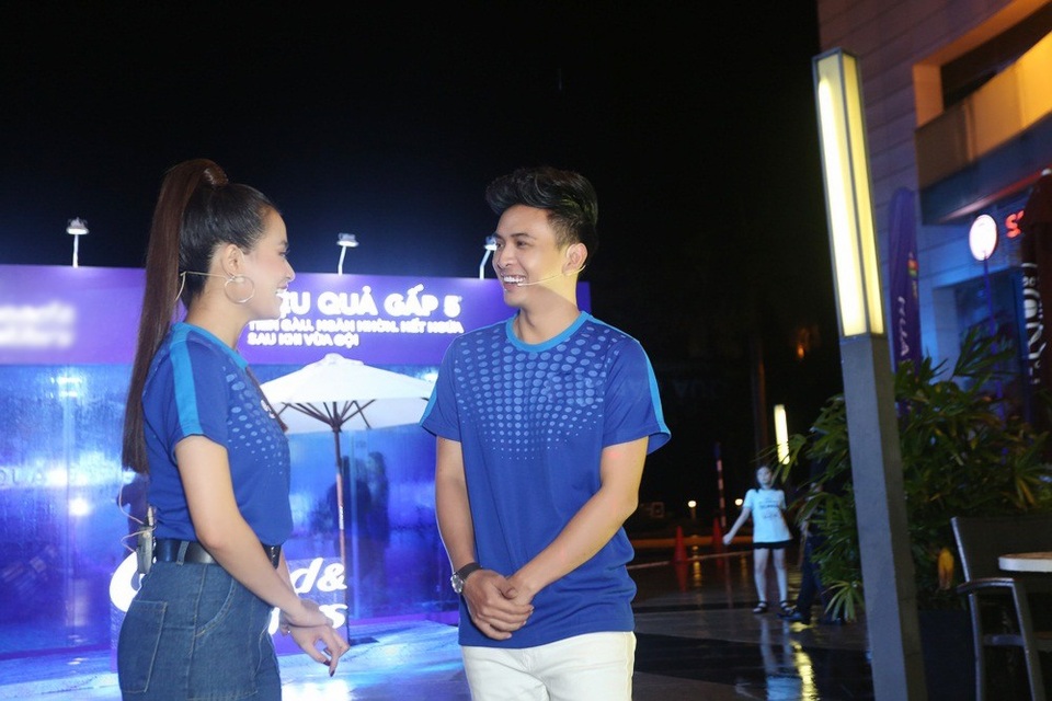 Ngô Kiến Huy, Miu Lê, Hoàng Thùy Linh và Hồ Quang Hiếu 'quậy' tưng bừng tại sự kiện - 4 Ngô Kiến Huy, Miu Lê, Hoàng Thùy Linh và Hồ Quang Hiếu 'quậy' tưng bừng tại sự kiện - 4
