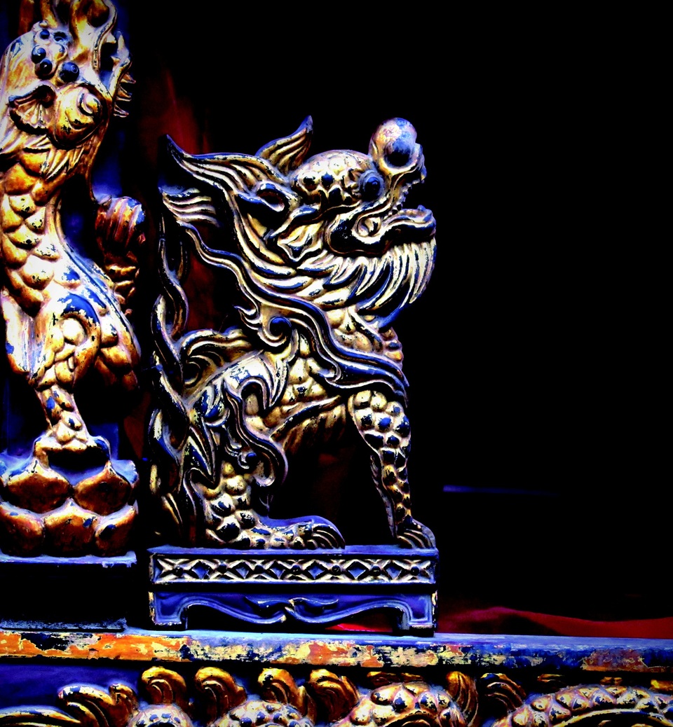 Các biểu tượng nghê Việt ở các di tích - đình chùa cũng được trưng bày tại triển lãm.